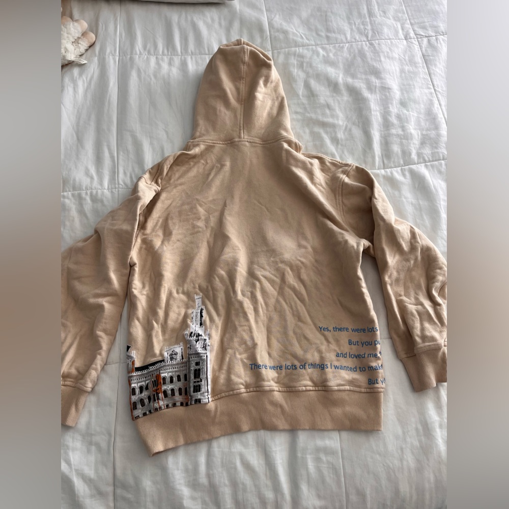Tan hoodie size M